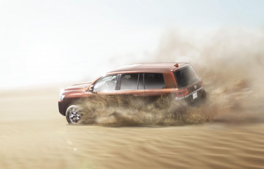  Toyota Land Cruiser 200 2015 года  (JP) (фото 5 из 8)